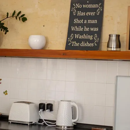 Apartmán Rooftop Hideaway, Jacuzzi, Bbq & Petss *