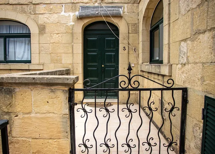 Apartman Rooftop Hideaway, Jacuzzi, Bbq & Petss *