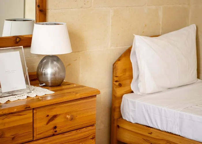 Rooftop Hideaway, Jacuzzi, Bbq & Petss Apartman