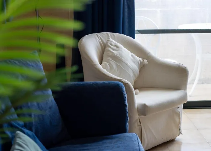 Apartman Rooftop Hideaway, Jacuzzi, Bbq & Petss Għarb