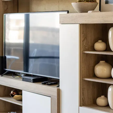 Rooftop Hideaway, Jacuzzi, Bbq & Petss Daire Għarb